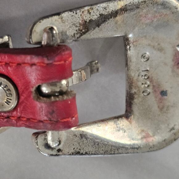 Crimson red thick leather belt with etched buckle, symbolic animal medallions main image 6